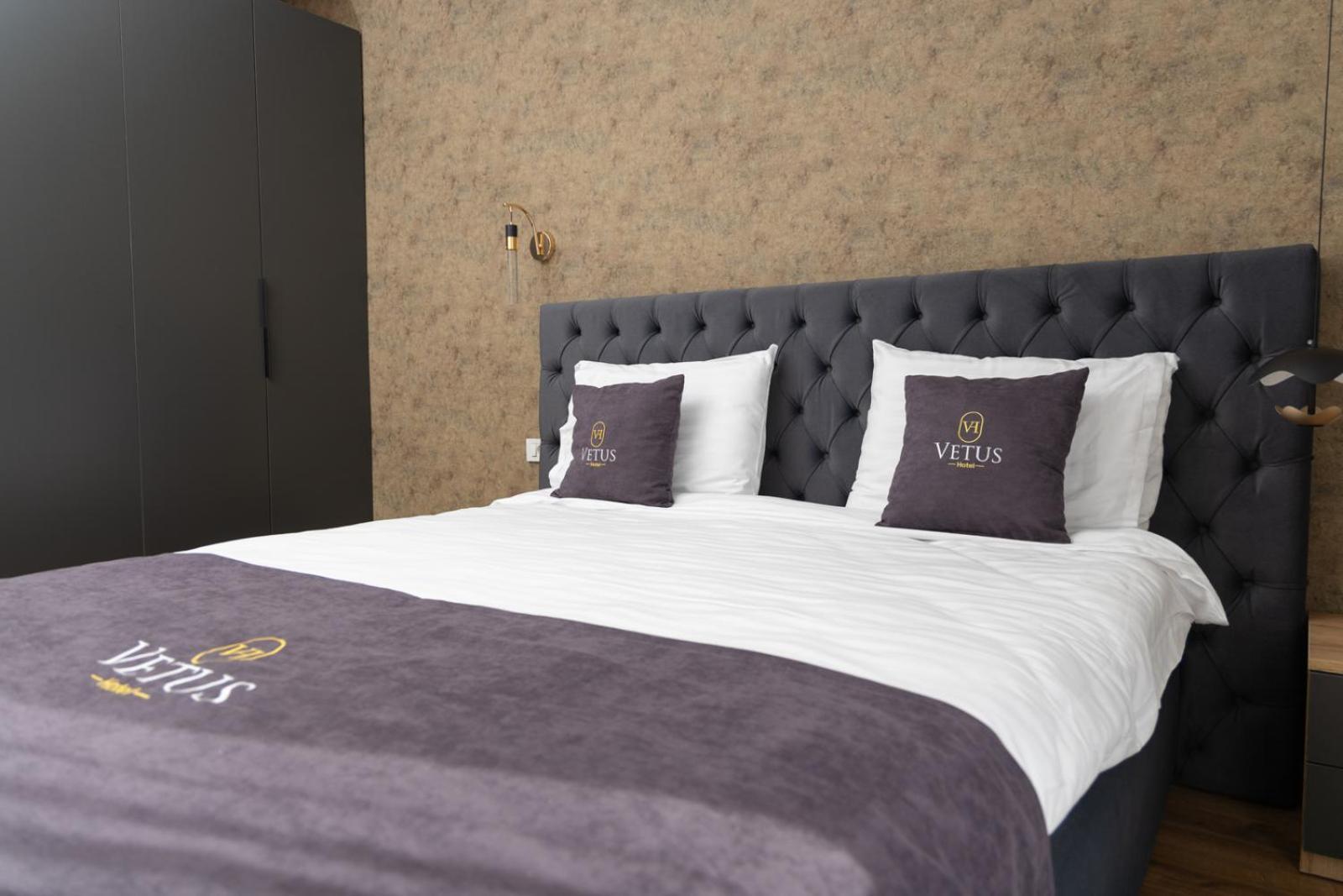 Vetus Hotel พริสตีนา ภายนอก รูปภาพ