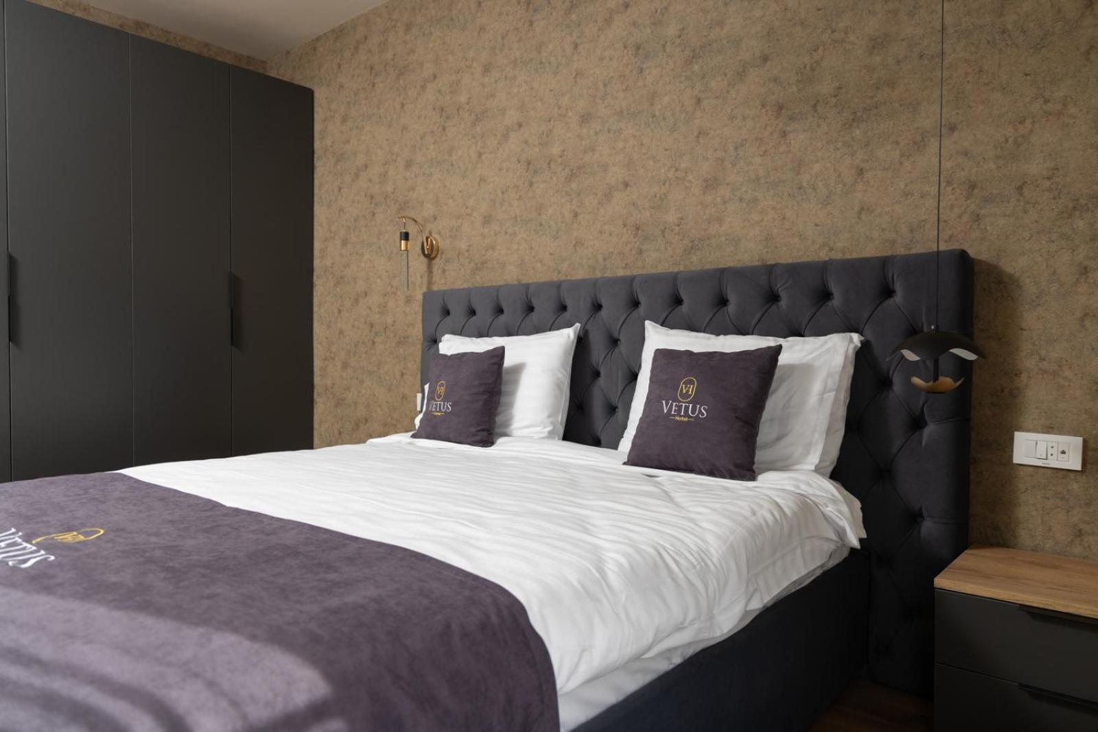 Vetus Hotel พริสตีนา ภายนอก รูปภาพ