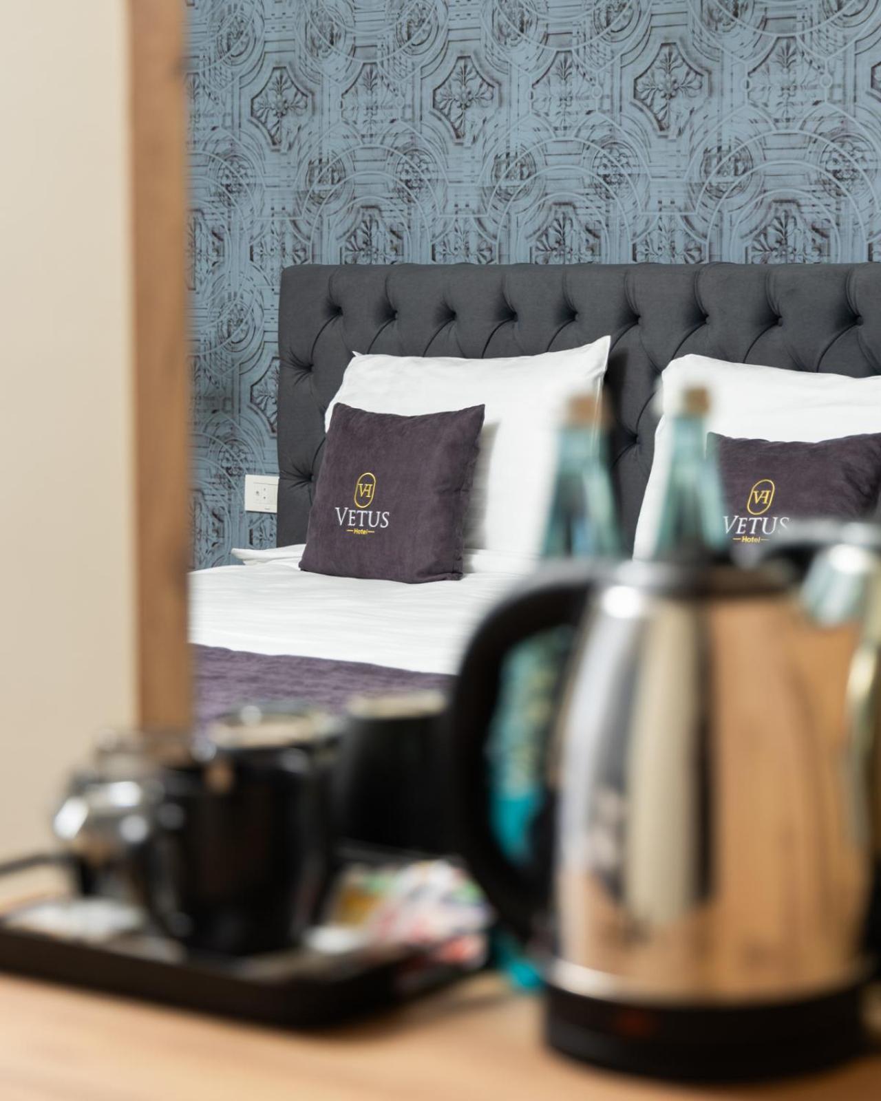 Vetus Hotel พริสตีนา ภายนอก รูปภาพ