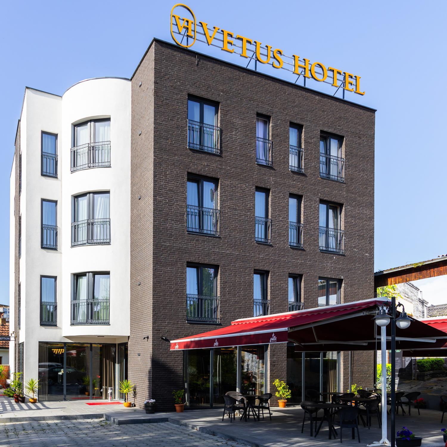 Vetus Hotel พริสตีนา ภายนอก รูปภาพ