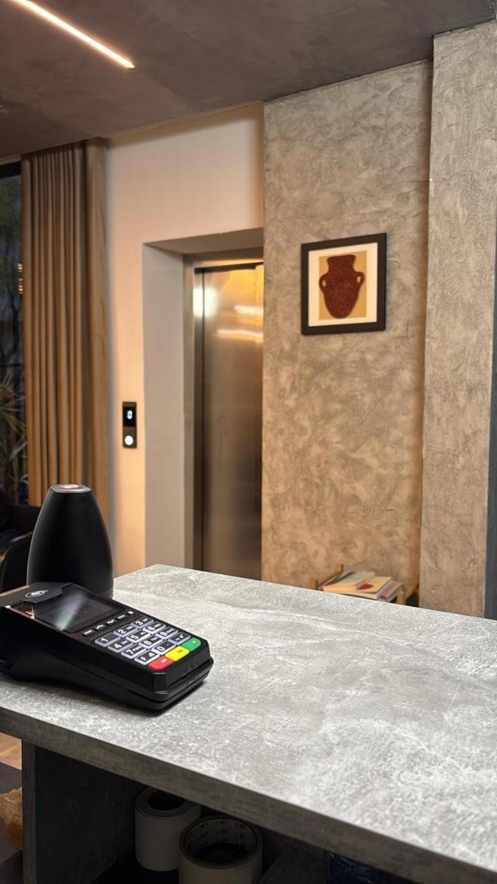 Vetus Hotel พริสตีนา ภายนอก รูปภาพ